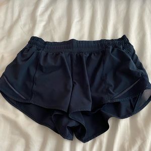 Navy hotty hot 2.5” size 8 lulu lemon shorts